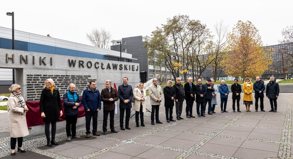 Nowe nazwiska na tablicy profesorów