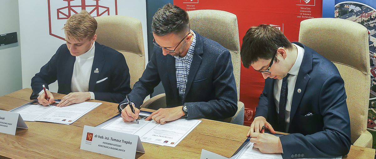 Podpisanie umowy z gminą Twardogóra - zdjęcie