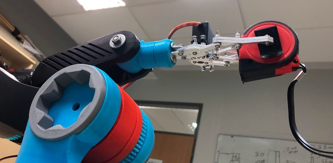robot_plaski.jpg