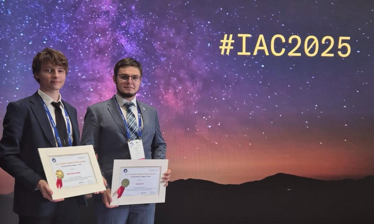 Nagrodzeni studenci z dyplomami IAC 2025