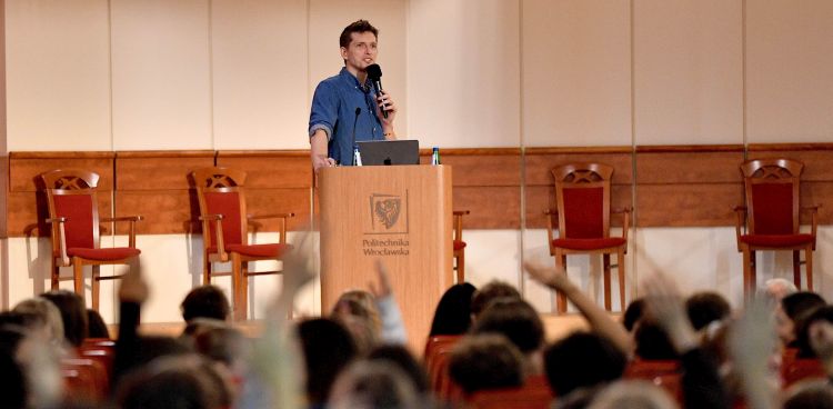 Dr Dawid Myśliwiec na DFN