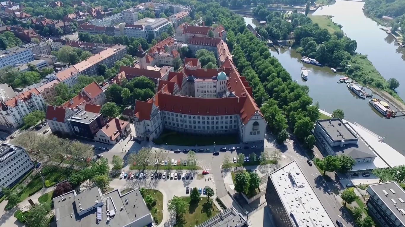 Kampus Główny Politechniki Wrocławskiej - zdjęcie