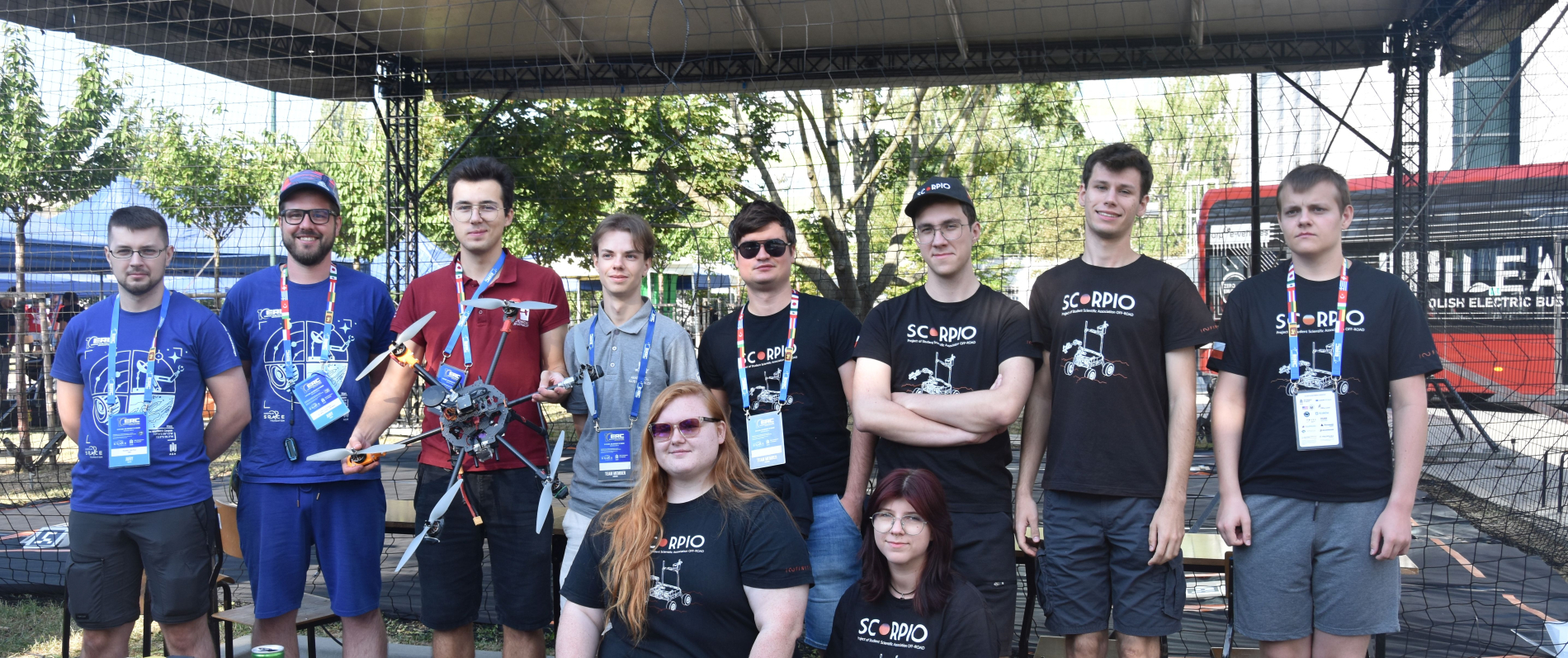 Stucenci i studentki z Projektu Scorpio