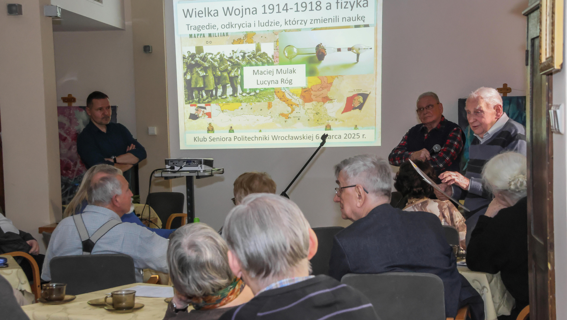 Wykład prof. Macieja Mulaka w Klubie Seniora