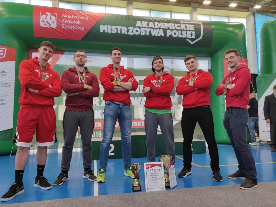 przeglad_29_04_osemka.jpg