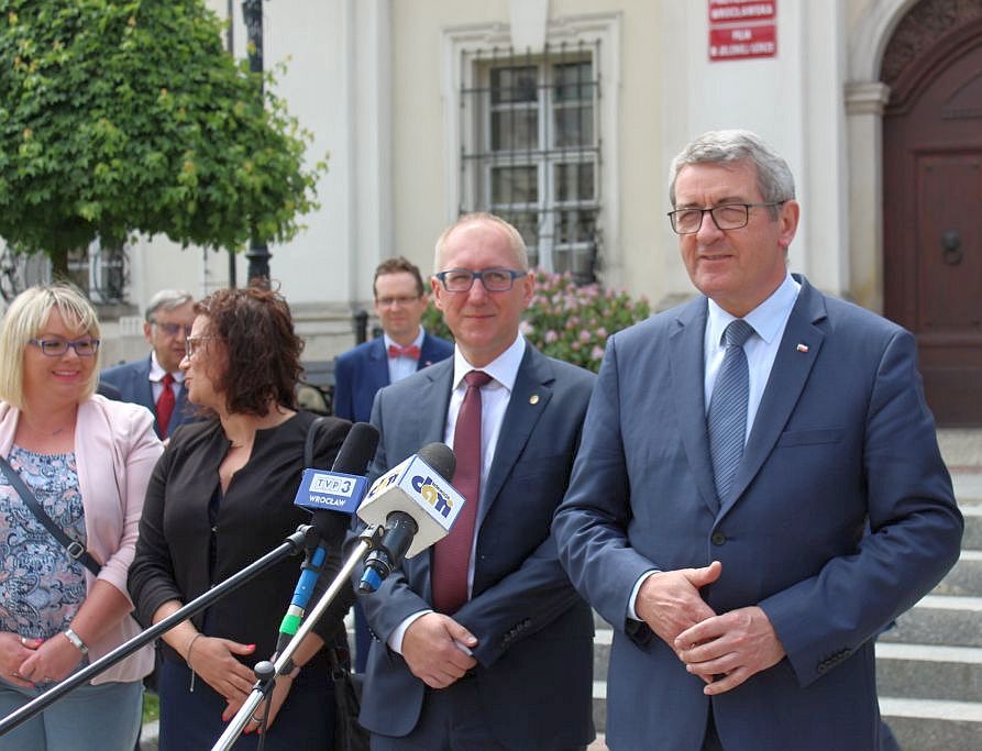 Wojciech Murdzek na konferencji w Jeleniej Górze