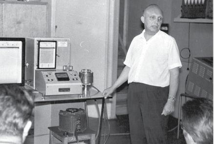 Zdzisław Samsonowicz w laboratorium