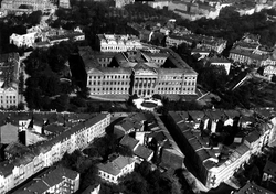 Kampus główny Politechniki Lwowskiej, 1932. Narodowe Archiwum Cyfrowe